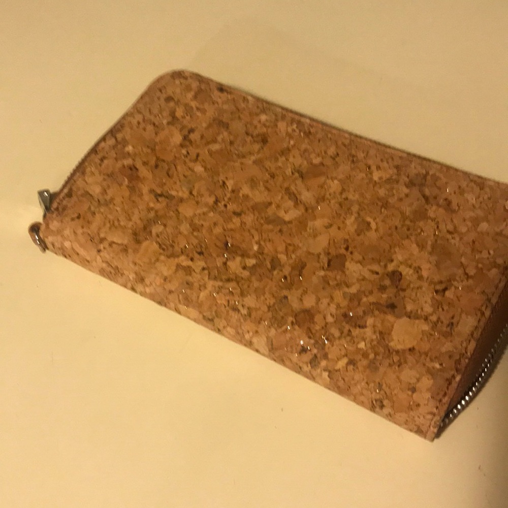 Thirty one jewel wallet